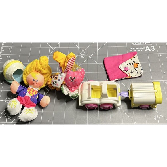 VTG 1980’s Fisher Price Smooshees Car, Camper, Cat, Dog, Person And Sleeping Bag - Picture 1 of 16